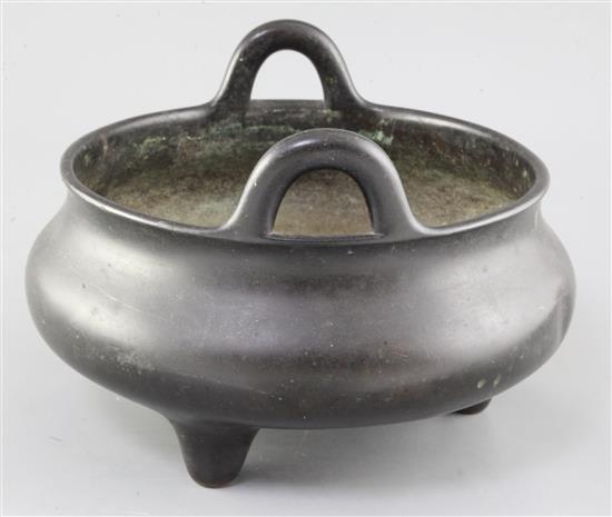 A large Chinese bronze ding censer, Xuande mark, probably 19th century, diameter 28cm, height 18.5cm